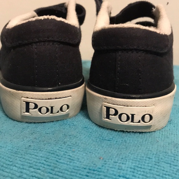 2/$20 🎉Children’s shoes - Picture 6 of 6